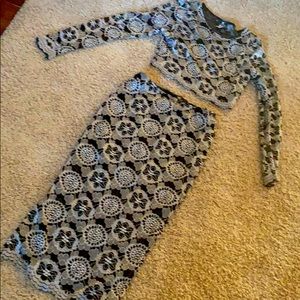 Beautiful 2 Piece Lacey Set, GNO, Classy